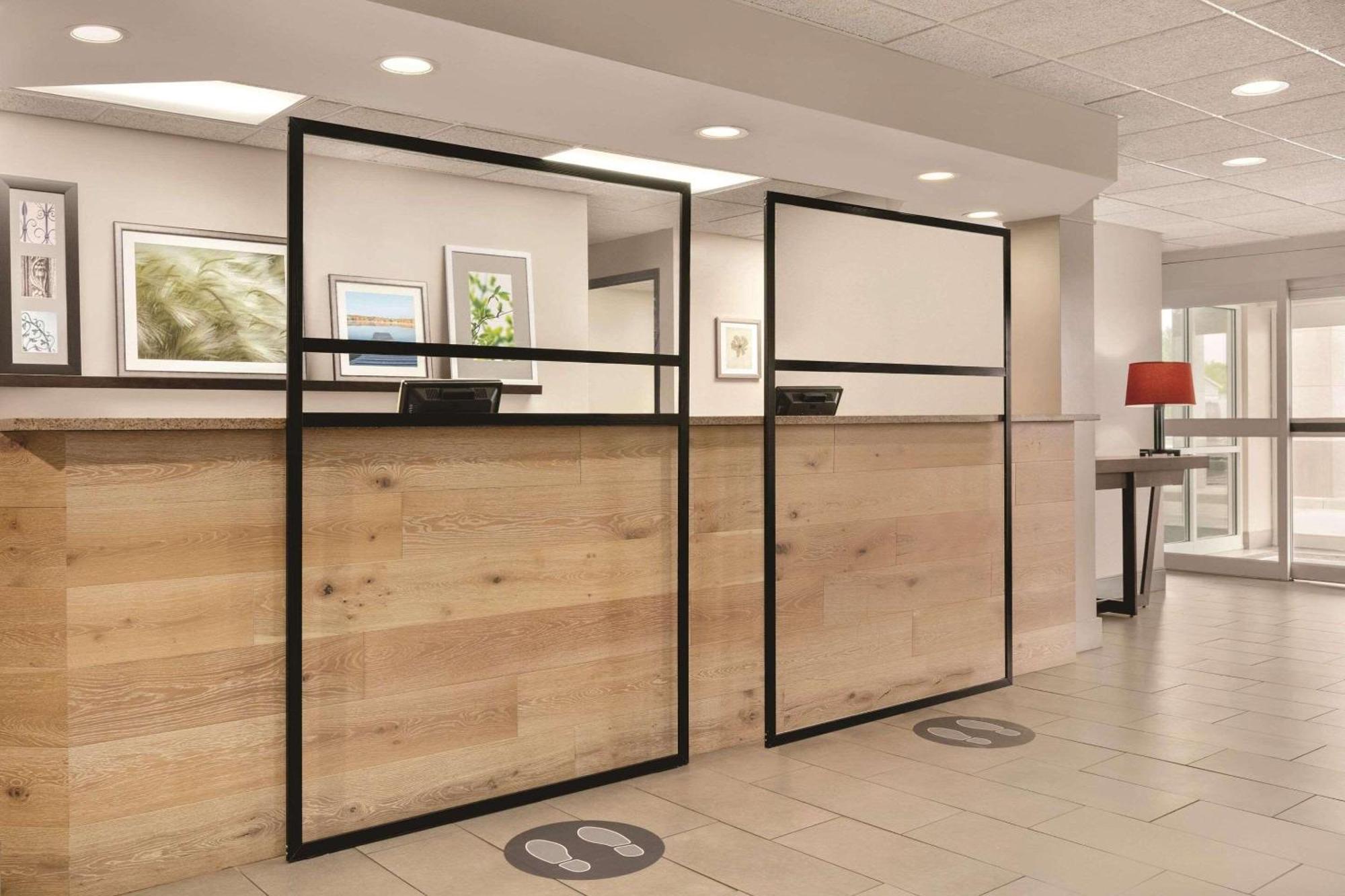 Country Inn & Suites By Radisson, Port Clinton, Oh Buitenkant foto