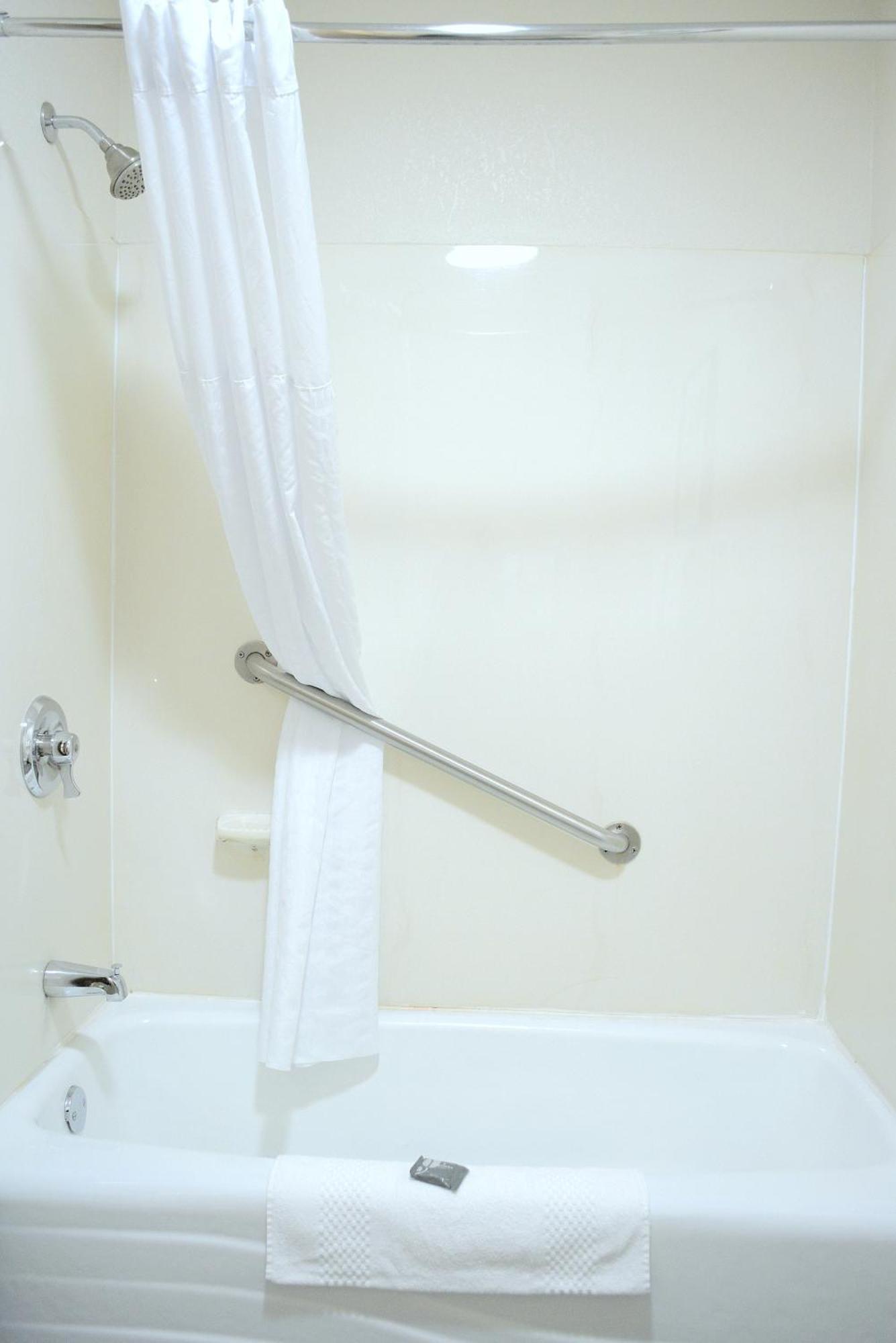 Country Inn & Suites By Radisson, Port Clinton, Oh Buitenkant foto